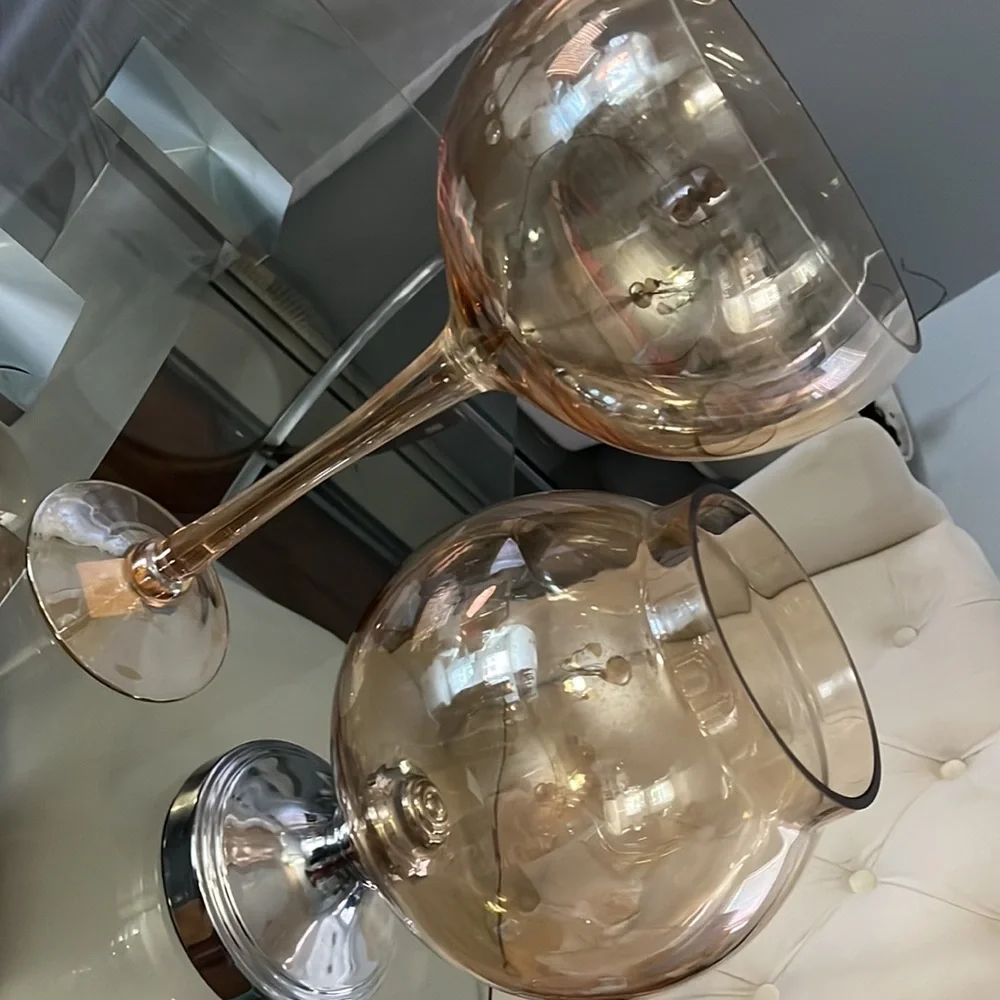 Hermosos. Set de copas. De decoración es de z gallery usado pero como nuevo